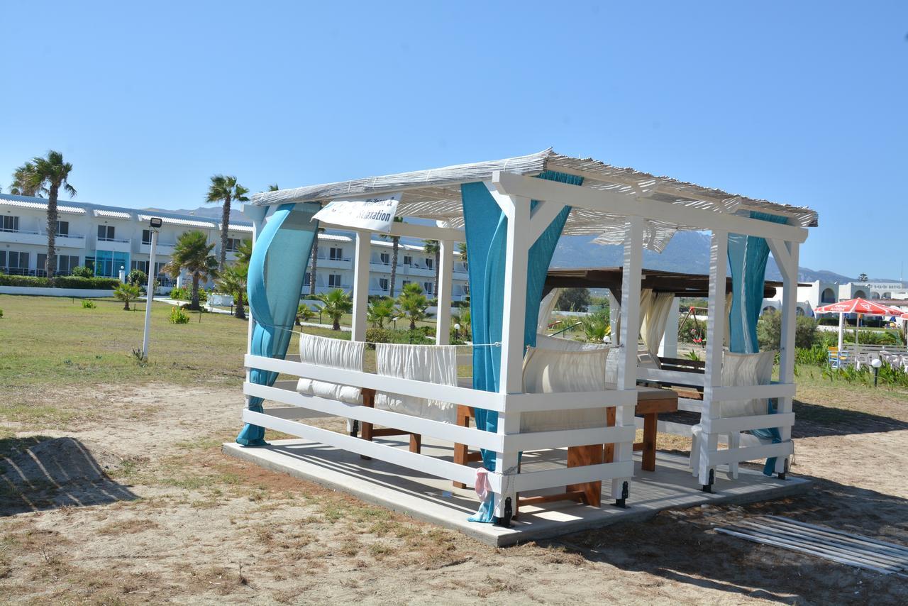Costa Angela Seaside Resort Exterior foto